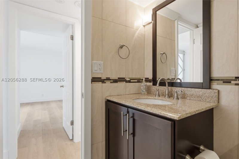 Comprar apartamento en Biscayne Cove 807