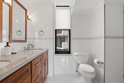 Comprar apartamento en Biscayne Cove 807