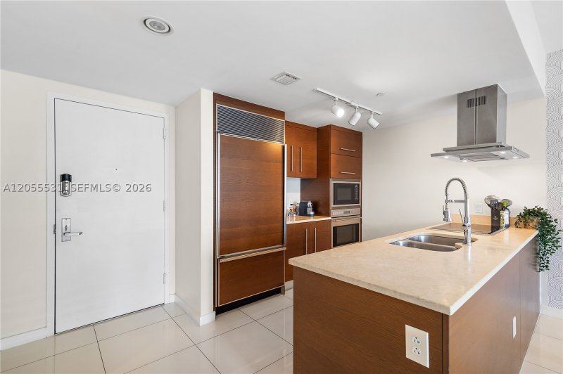Condo for sale at Icon Brickell Viceroy 2306