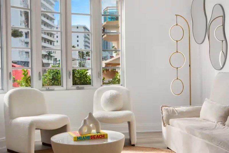 Condo for sale at Barbizon Beach Club