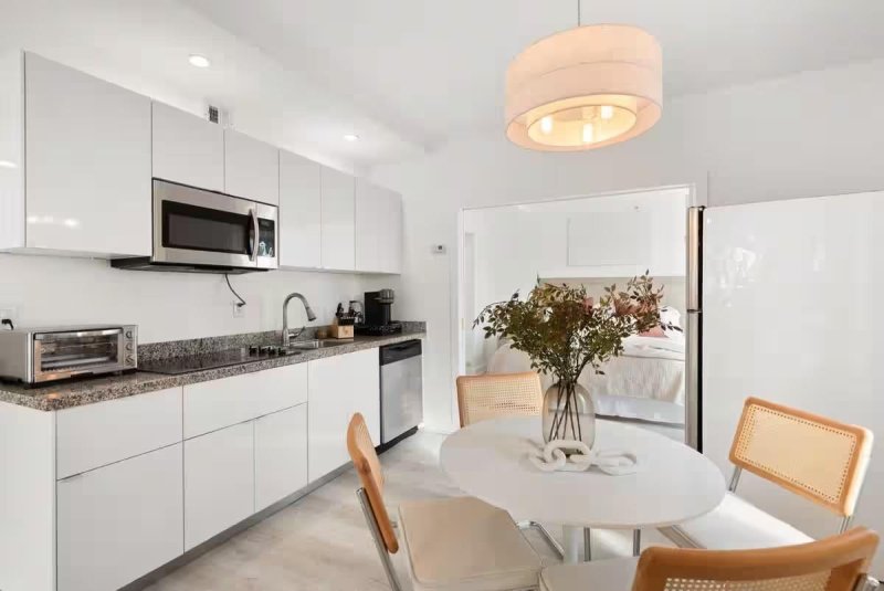 Condo for sale at Barbizon Beach Club