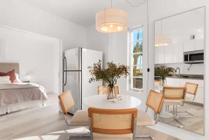 Condo for sale at Barbizon Beach Club