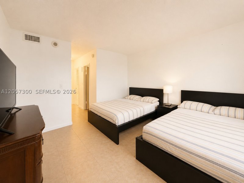 Apartment for rent at Ocean Reserve 1410