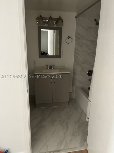 Apartment for rent at Madison Miami W-406