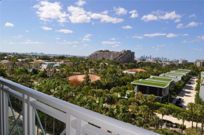 Comprar apartamento en Grand Bay Tower 708