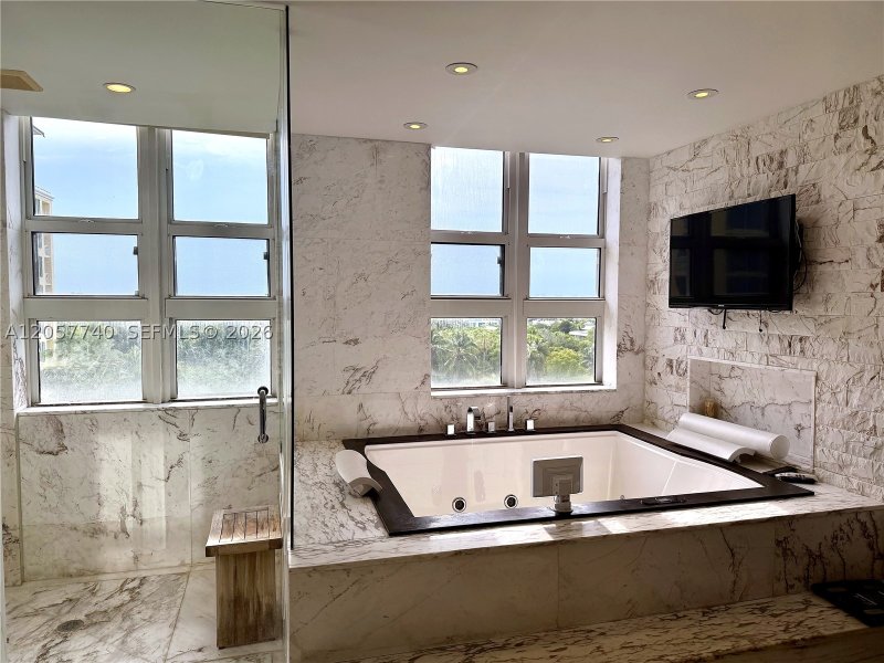 Condo for sale at Grand Bay Tower 708