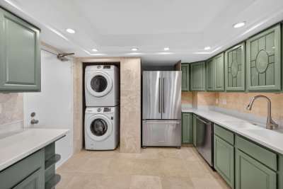 Aluguel de apartamento no The Tower at Port Royale 1205