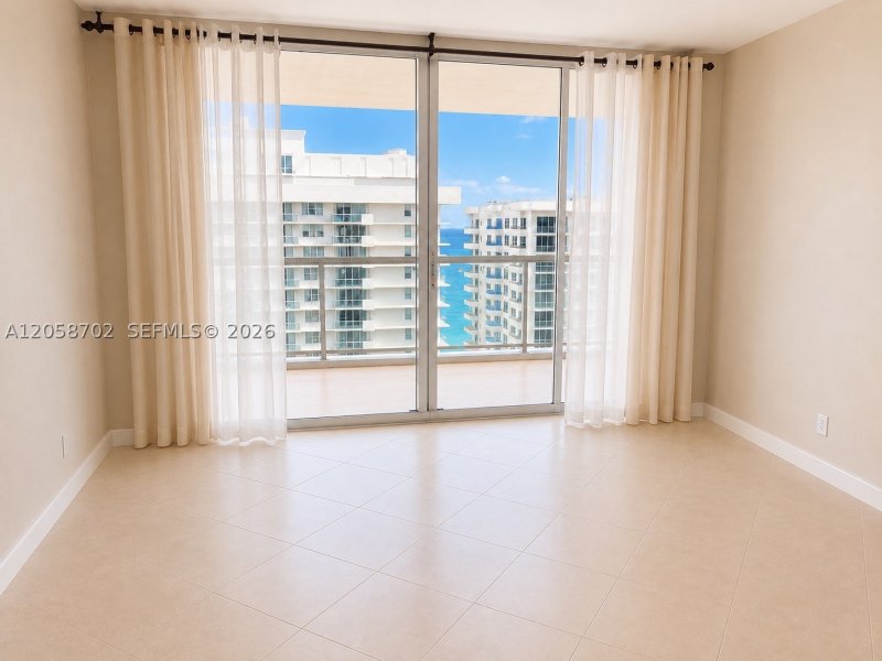Apartment for rent at 5600 Collins 17U