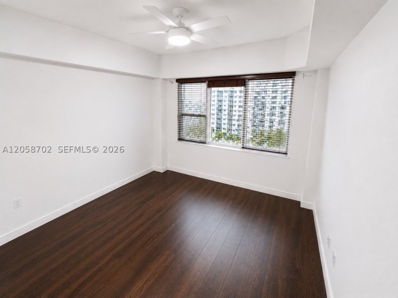 Apartment for rent at 5600 Collins 17U