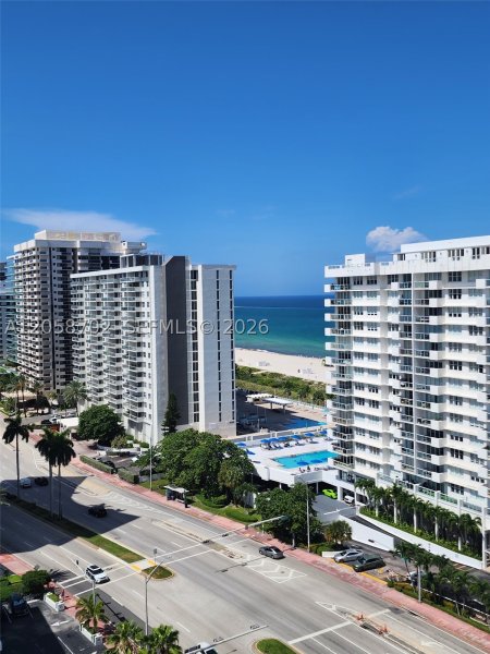 Apartment for rent at 5600 Collins 17U