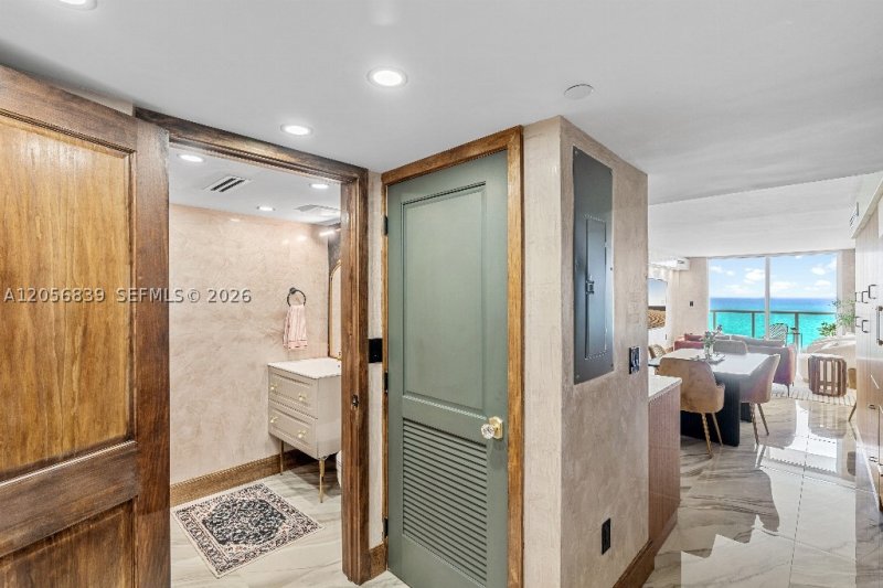 Condo for sale at Royal Club Condo 1603