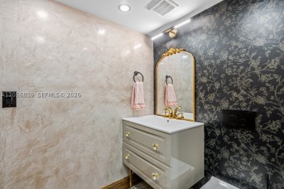 Comprar apartamento en Royal Club Condo 1603