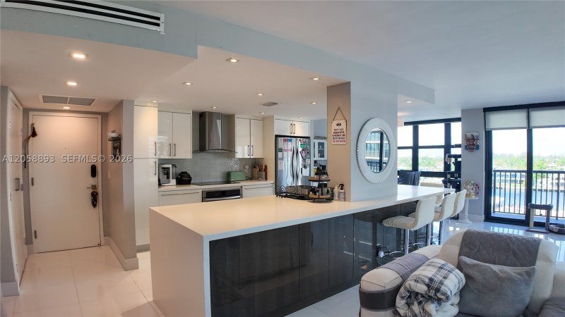 Apartment for rent at Avant Garde 702