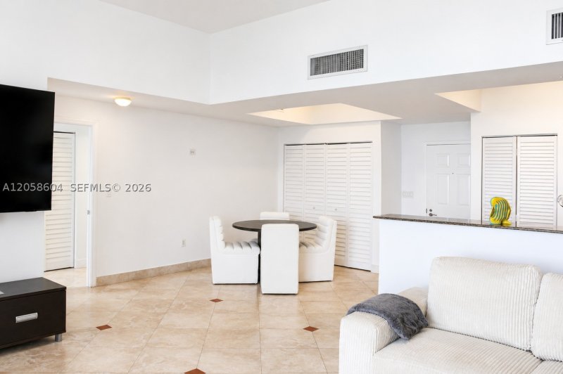 Alquiler de apartamento en La Perla 1003