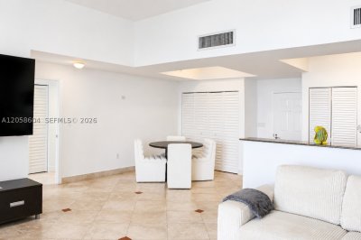 Alquiler de apartamento en La Perla 1003