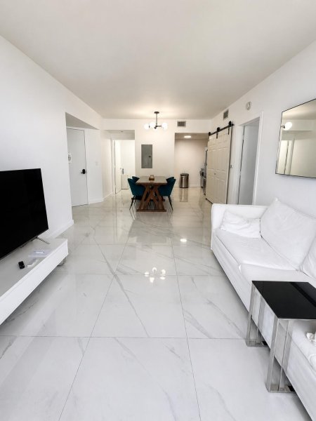 Apartment for rent at Akoya 811