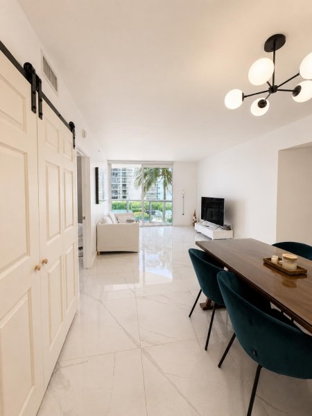 Apartment for rent at Akoya 811