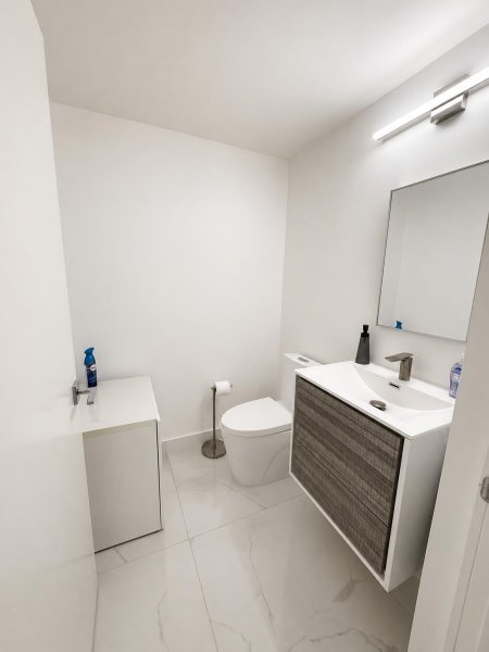 Apartment for rent at Akoya 811