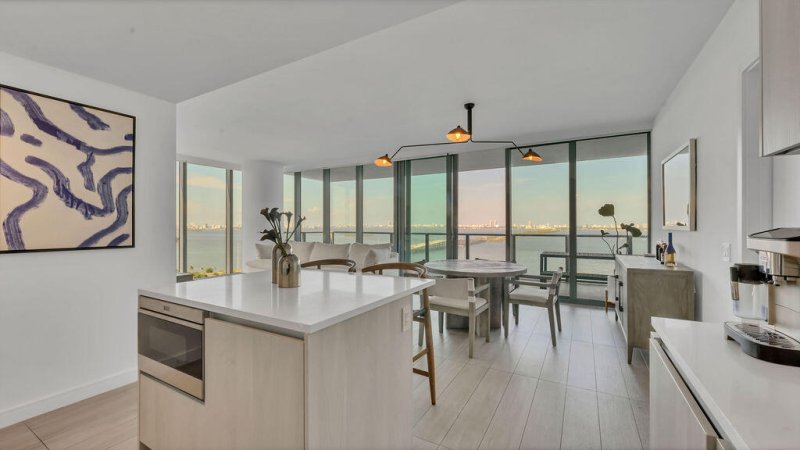 Comprar apartamento en One Paraiso 2206