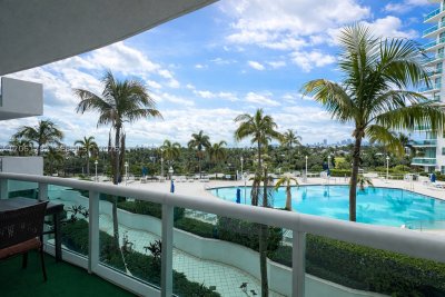 Aluguel de apartamento no 360 Condominium West 706