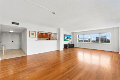 Comprar apartamento en Southpoint Towers 609n