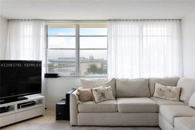 Aluguel de apartamento no Imperial Towers 320