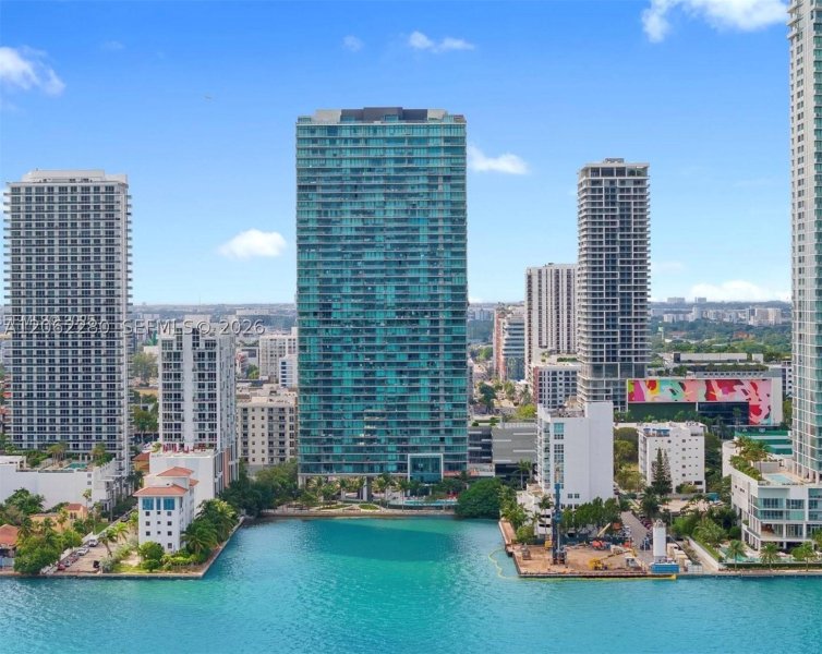 Comprar apartamento en Icon Bay 906
