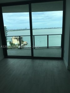 Icon Bay Apt #906