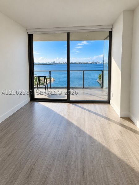Comprar apartamento en Icon Bay 906
