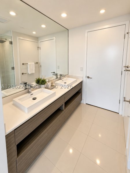Comprar apartamento en Icon Bay 906