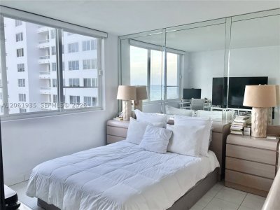 Comprar apartamento no Carriage Club North 518