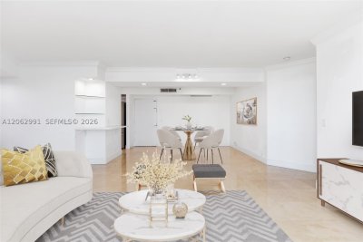 Mystic Pointe 400 Apt #3702