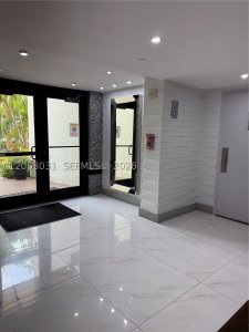 Aluguel de apartamento no Plaza of the Americas 916