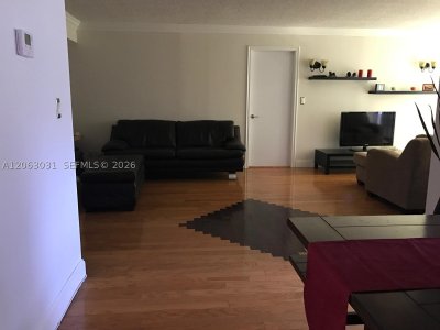 Aluguel de apartamento no Plaza of the Americas 916