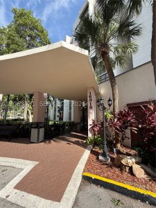 Aluguel de apartamento no Plaza of the Americas 916