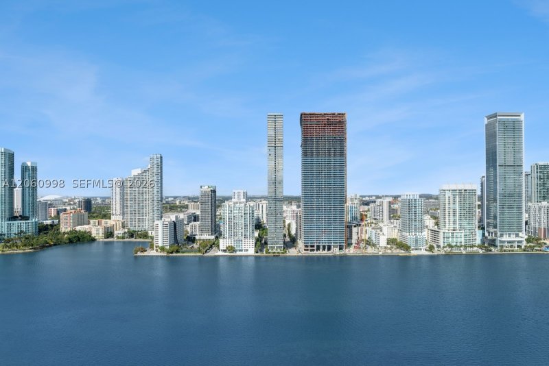 Condo for sale at Elysee Miami 5701