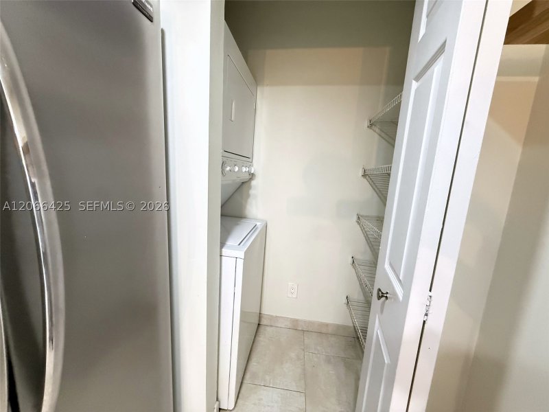 Apartment for rent at Isola Brickell Key 1914