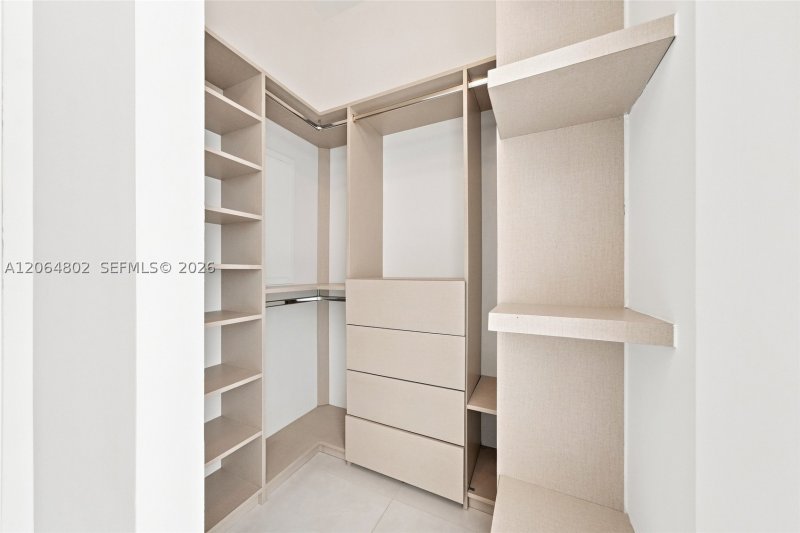 Alquiler de apartamento en Midtown Miami 2 H0901