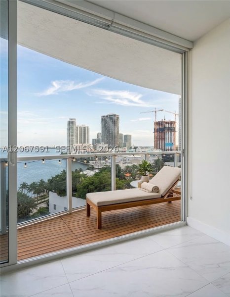 Apartment for rent at 23 Biscayne Bay 1605