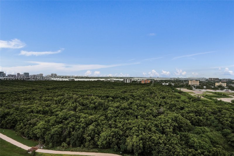 Condo for sale at One Park Tower by Turnberry 1805