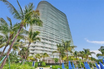 One Park Tower by Turnberry Apt #1805