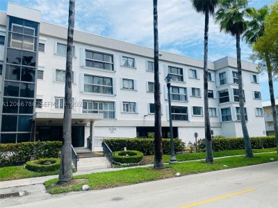 Solimar Apt #4L