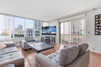 Comprar apartamento no Imperial Towers PH 1