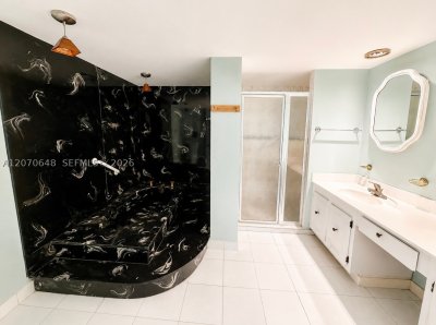 Comprar apartamento en Plaza Towers North 1202
