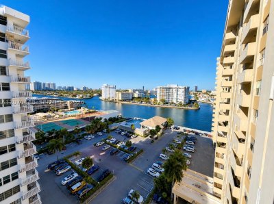Comprar apartamento en Plaza Towers North 1202
