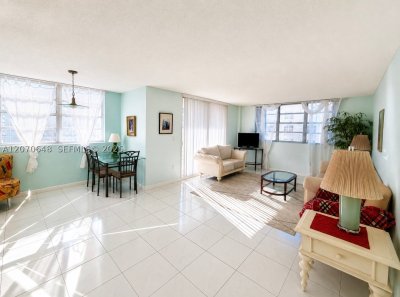 Comprar apartamento en Plaza Towers North 1202