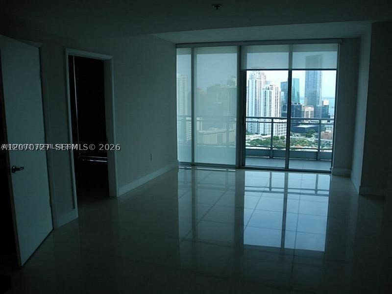 Aluguel de apartamento no Mint at Riverfront 3402