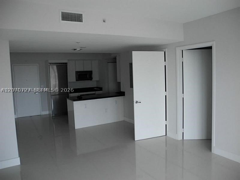 Aluguel de apartamento no Mint at Riverfront 3402