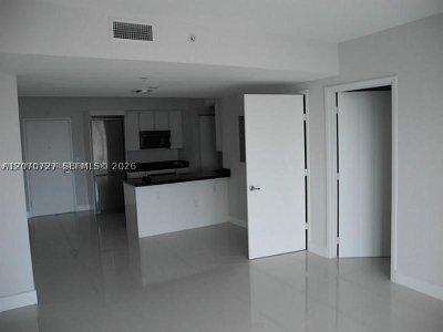 Aluguel de apartamento no Mint at Riverfront 3402