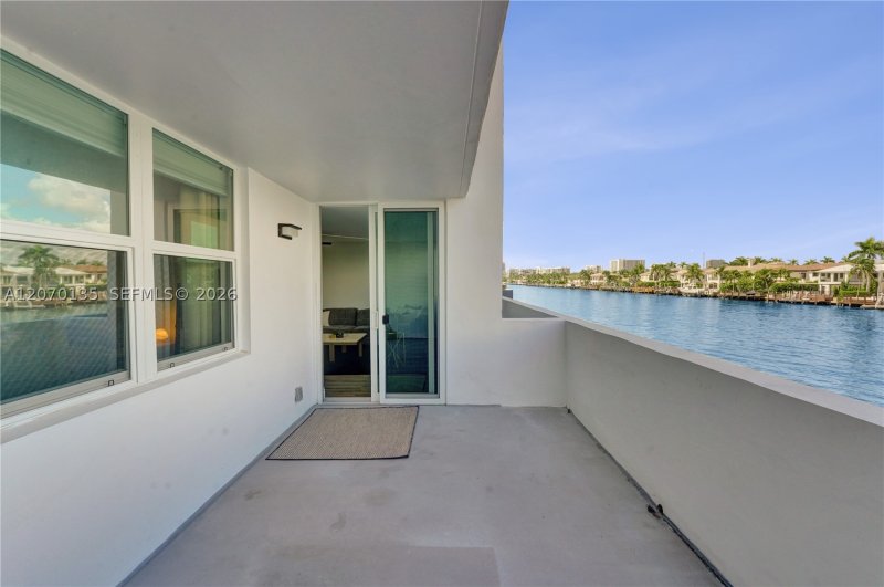 Condo for sale at Trafalgar Towers 205